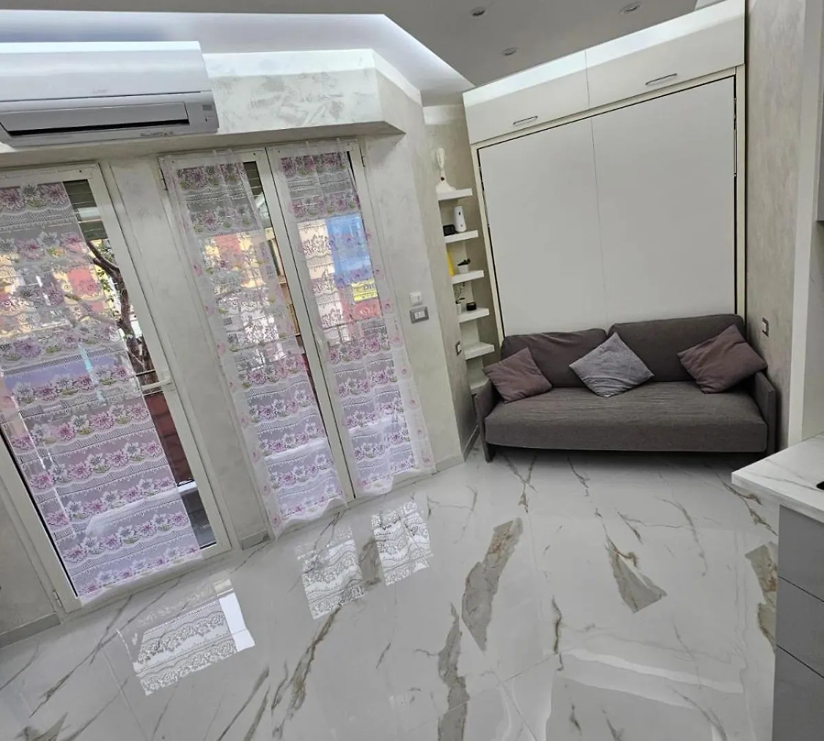 Sharon Apartment In Victoria Beach Menton