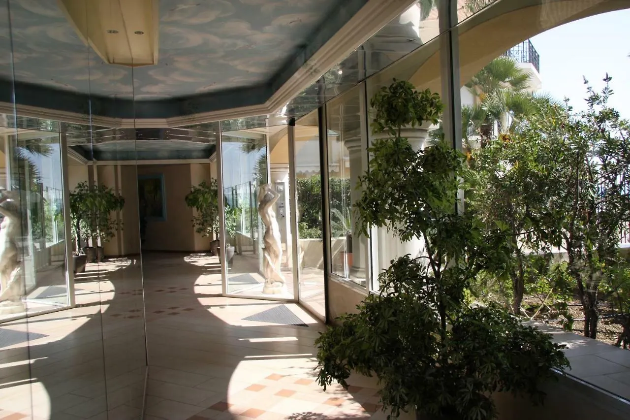 Sharon Apartment In Victoria Beach Menton 0*,